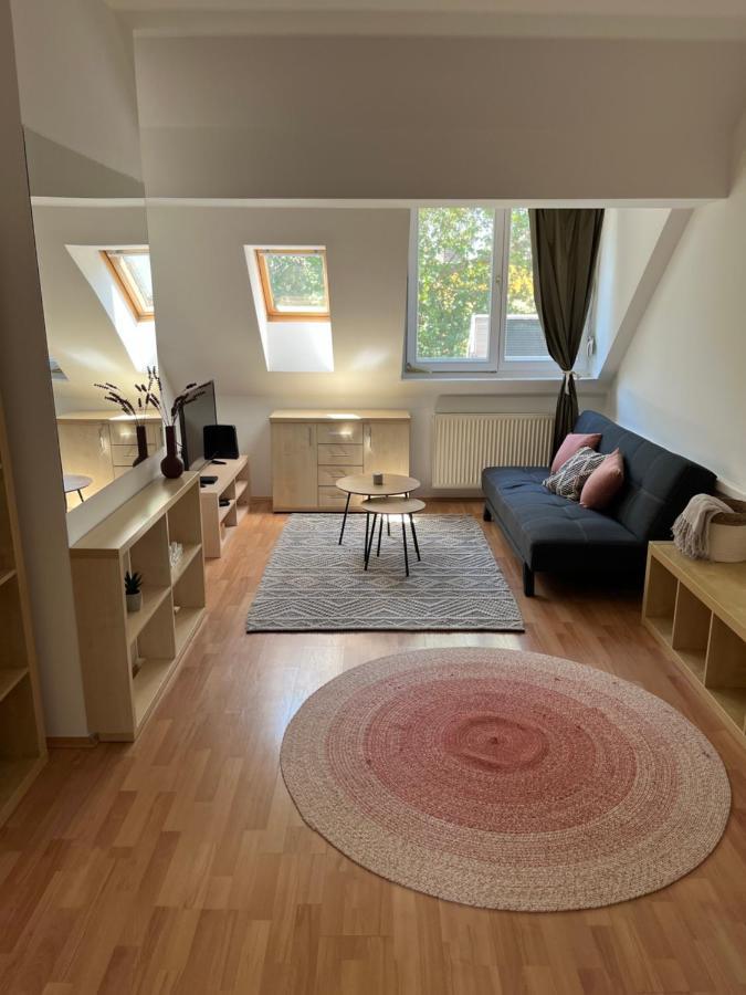 Studio Loft Apartment Pécs Exterior photo